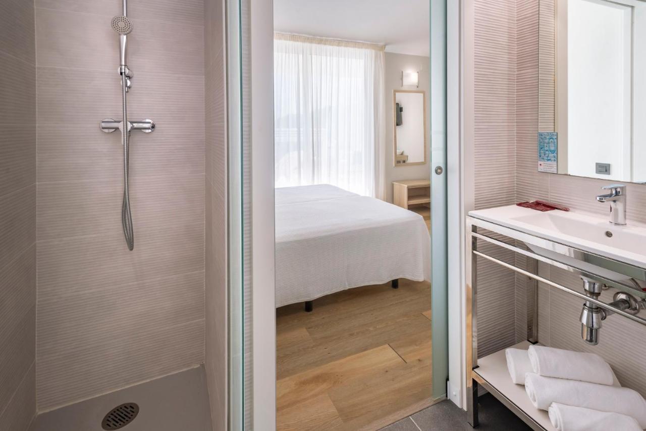 Aparthotel Marinada Salou Extérieur photo