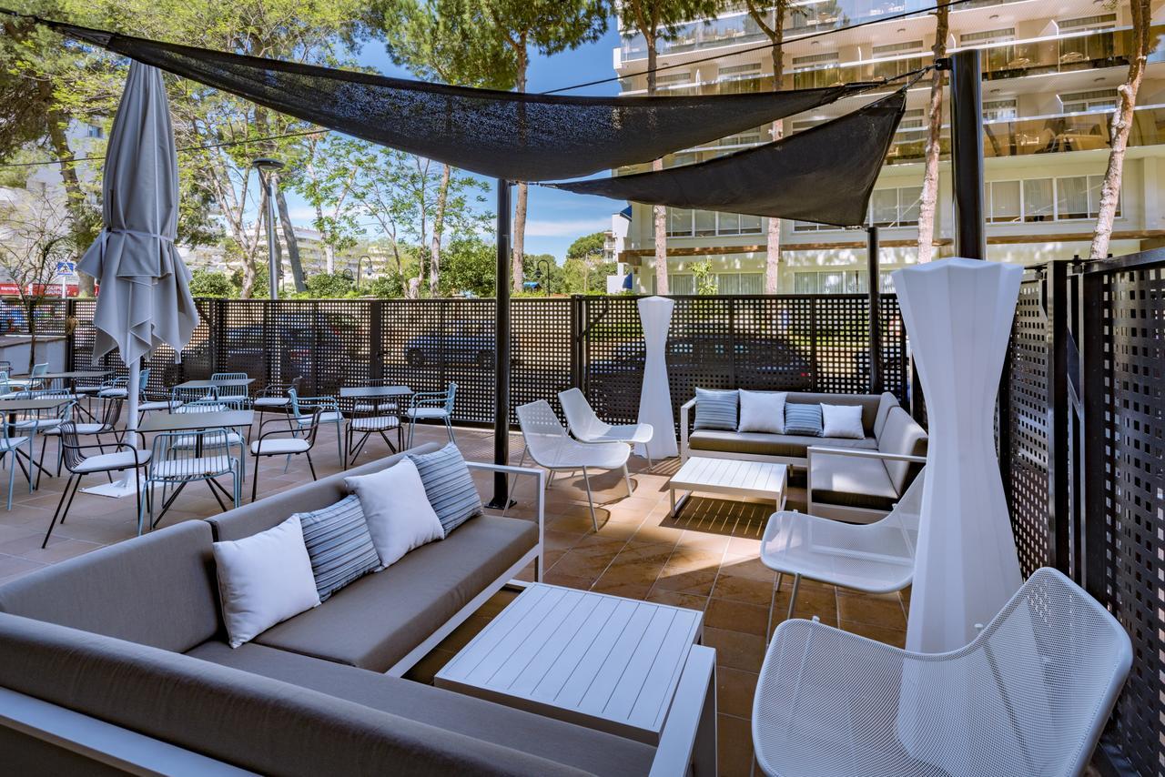 Aparthotel Marinada Salou Extérieur photo