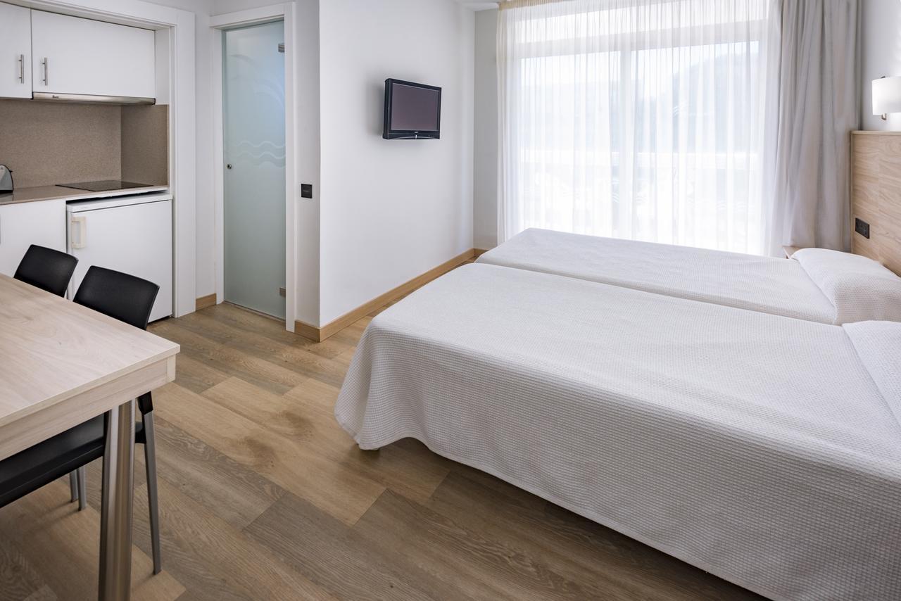 Aparthotel Marinada Salou Extérieur photo